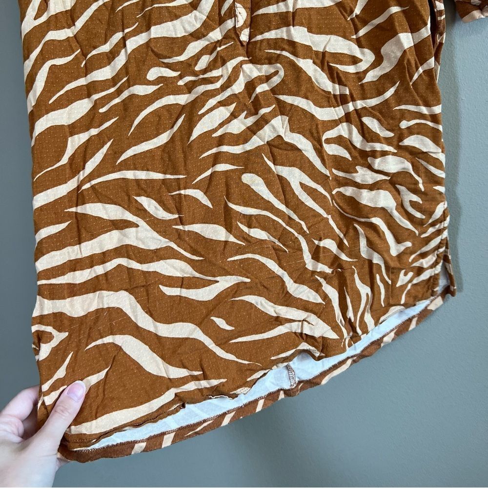 ✨ Anthropologie Maeve Windham‎ Tiger Striped Henley Top Small - Picture 5 of 14
